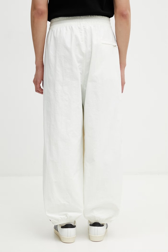 Îmbrăcăminte adidas Originals x Willy Chavarria pantaloni de trening pentru bărbați KT2617 bej