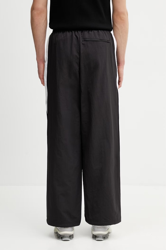 Puma spodnie dresowe Oversized 629594 czarny