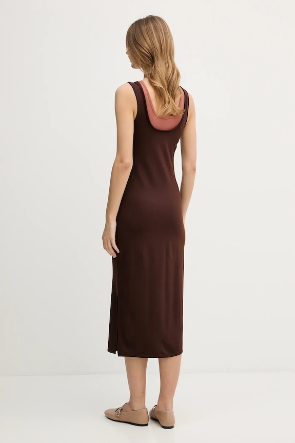 Odzież Calvin Klein Jeans sukienka LV047E220G brązowy