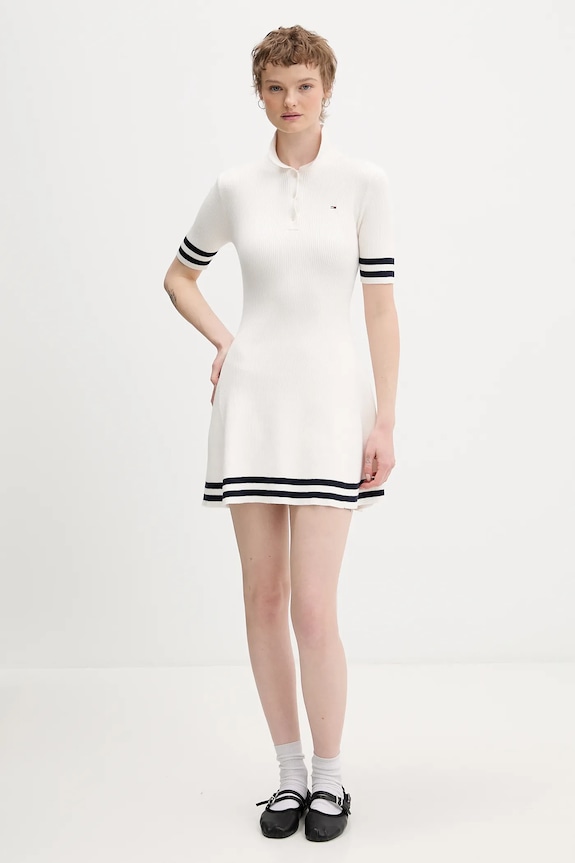 Tommy Jeans sukienka DW0DW22106 beżowy SS26