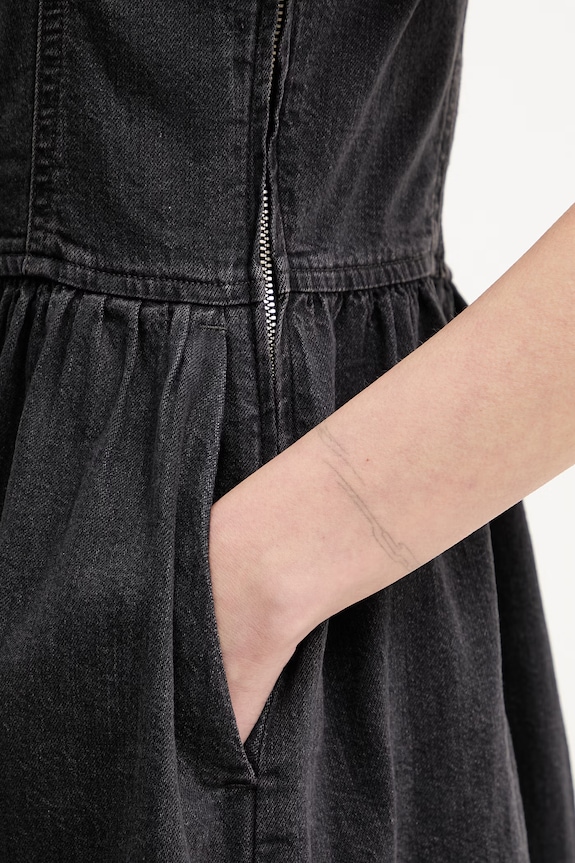 Levi's šaty rifľové JOLENE DENIM 005IG.0000 čierna