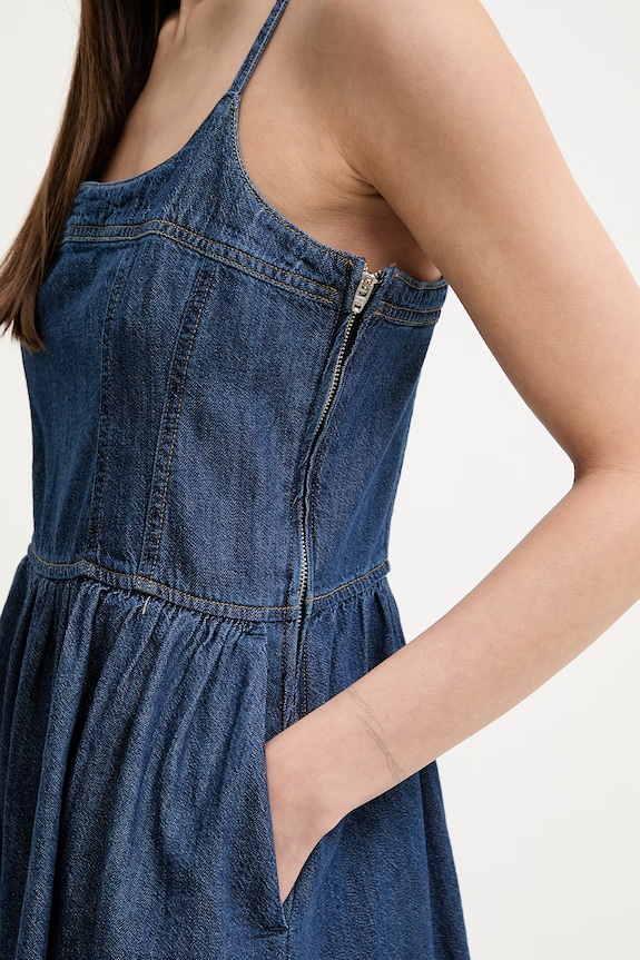 Levi's šaty s rozšíreným strihom rifľové JOLENE DENIM 005IG.0001 modrá