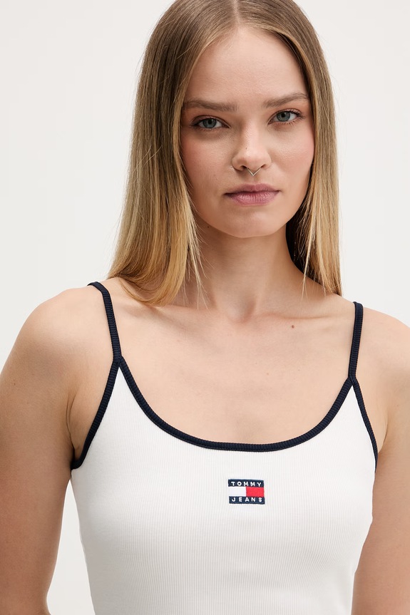 Tommy Jeans letné šaty bavlnené s elastanom biela DW0DW22335