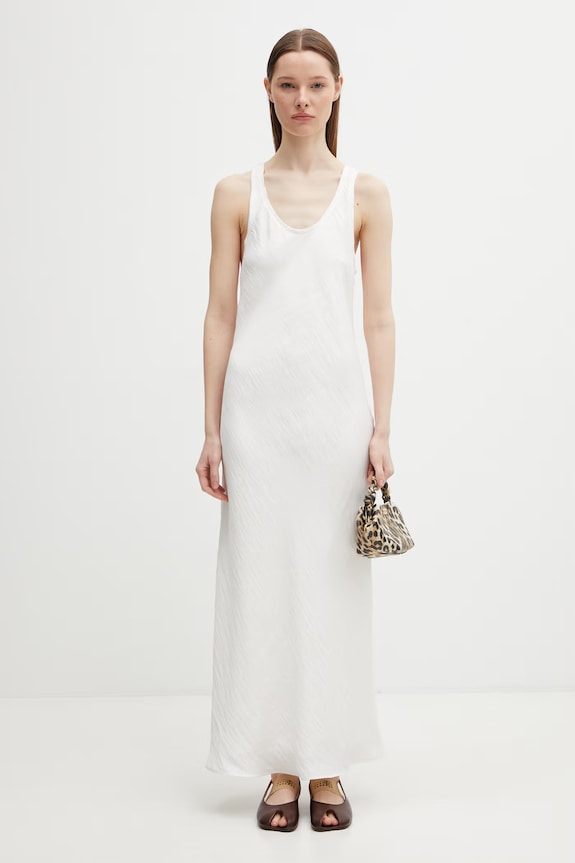 Maison Kitsuné рокля с изчистена шарка от лиосел QW01605WF4067 бежов