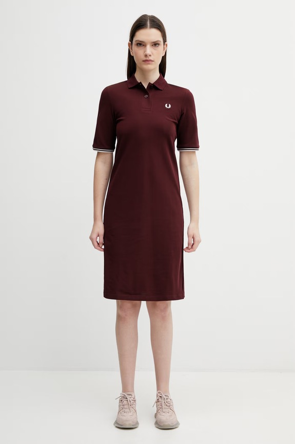 Fred Perry rochie din bumbac mini burgundia D2179