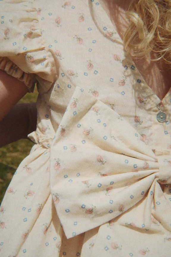 Konges Sløjd φόρεμα EVIA BOW DRESS GOTS KS105365.PPY2 μπεζ