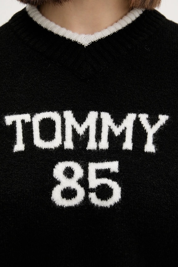 Sveter s prímesou vlny Tommy Jeans DW0DW22033 čierna