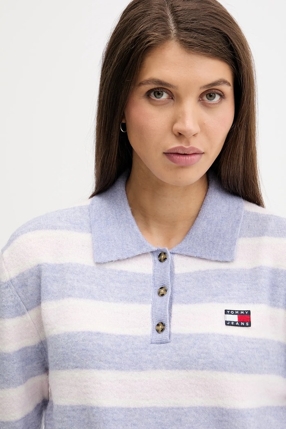 Tommy Jeans sweter z dodatkiem alpaki niebieski DW0DW22558