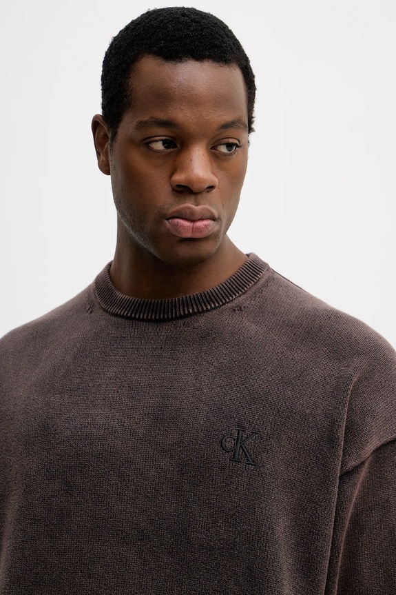 Βαμβακερό πουλόβερ Calvin Klein Jeans καφέ LV04RE300G