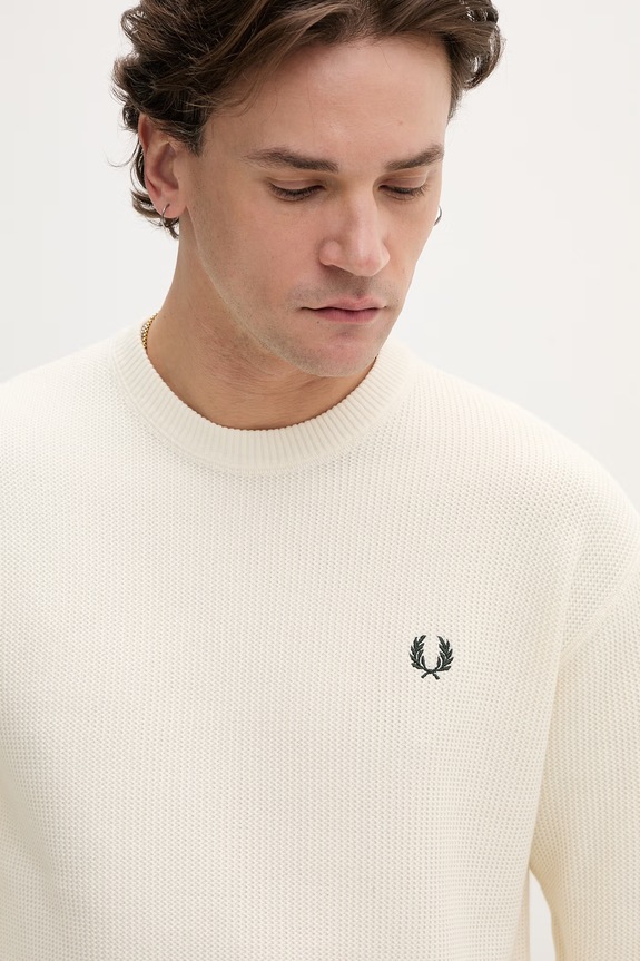 Fred Perry sweter bawełniany beżowy K2318