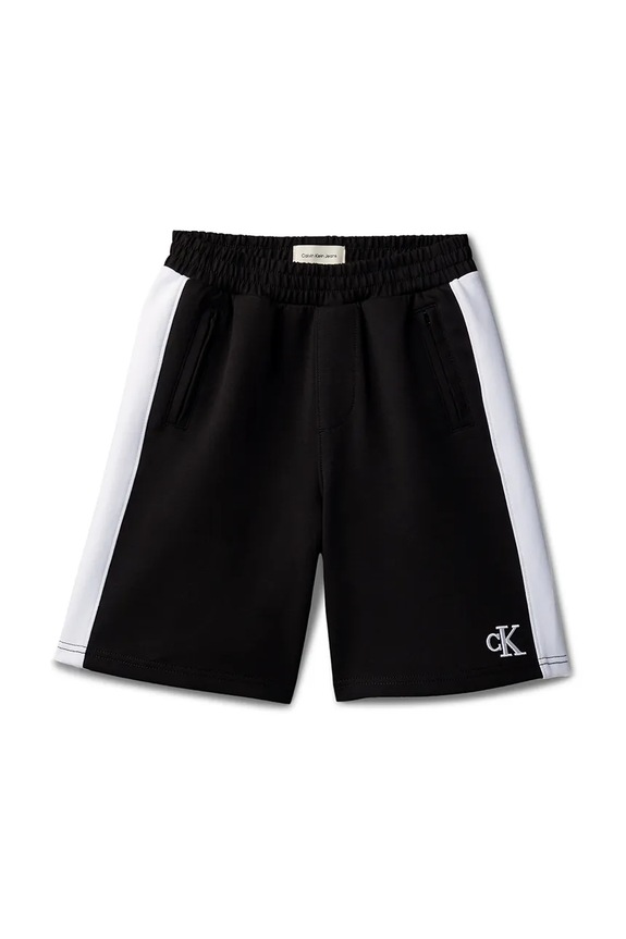 Calvin Klein Jeans szorty dziecięce bawełniane LVCKSJC28B.104.116.PPY2 czarny SS26