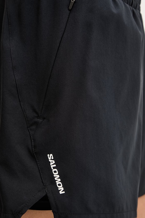 Salomon pantaloni scurți de antrenament SHKout LC2452300 negru