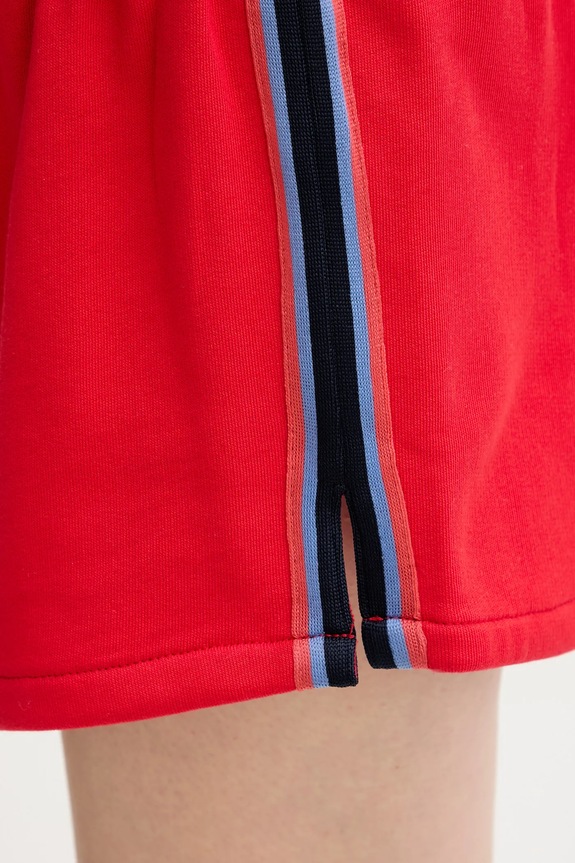 Βαμβακερό σορτσάκι United Colors of Benetton x Stranger Things κόκκινο 33NVD900B