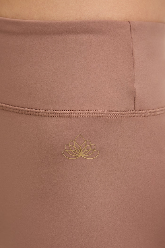 EA7 Emporio Armani pantaloni scurți sport pentru femei maro AF21585.7W000925