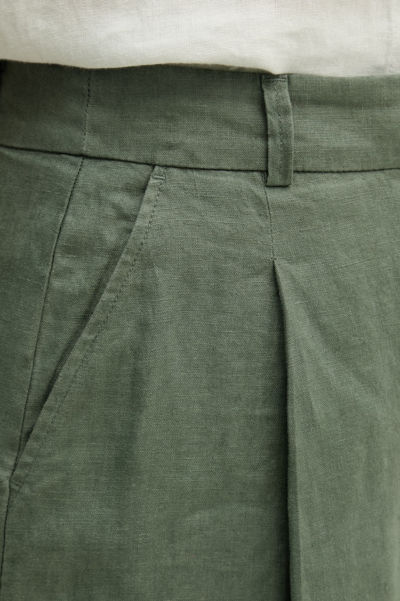 United Colors of Benetton pantaloni scurți pentru femei, din in verde 4AGHD902L