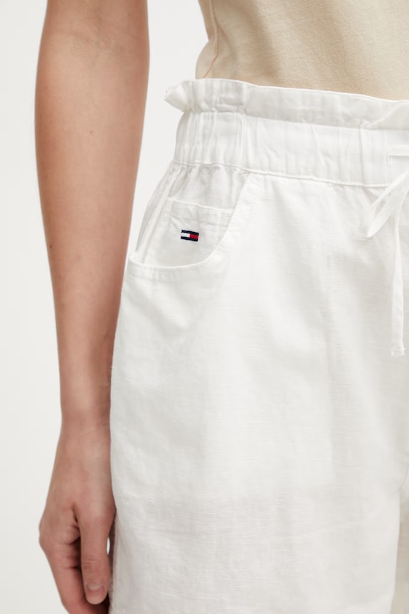 Tommy Jeans šortky dámske s ľanom biela DW0DW22227
