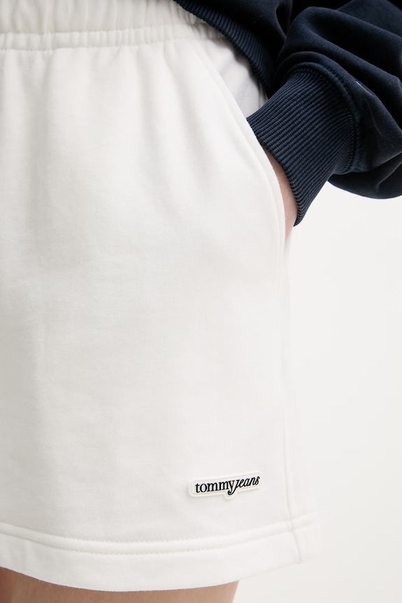 Tommy Jeans teplákové šortky dámske bavlnené biela DW0DW22230