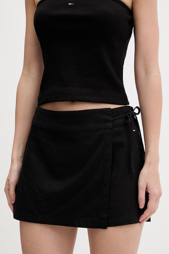 Tommy Jeans pantaloni alla zuava da donna con lino nero DW0DW22267