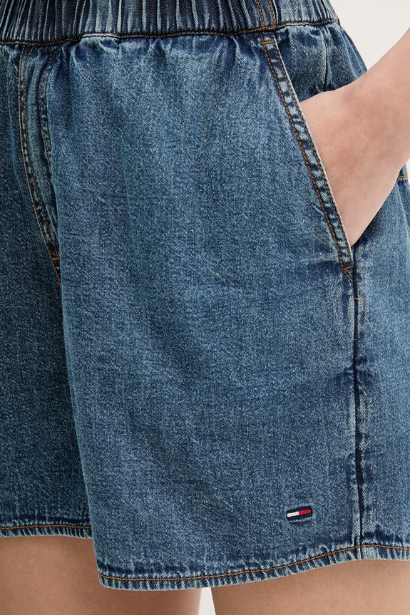 Tommy Jeans szorty damskie jeansowe niebieski DW0DW22270