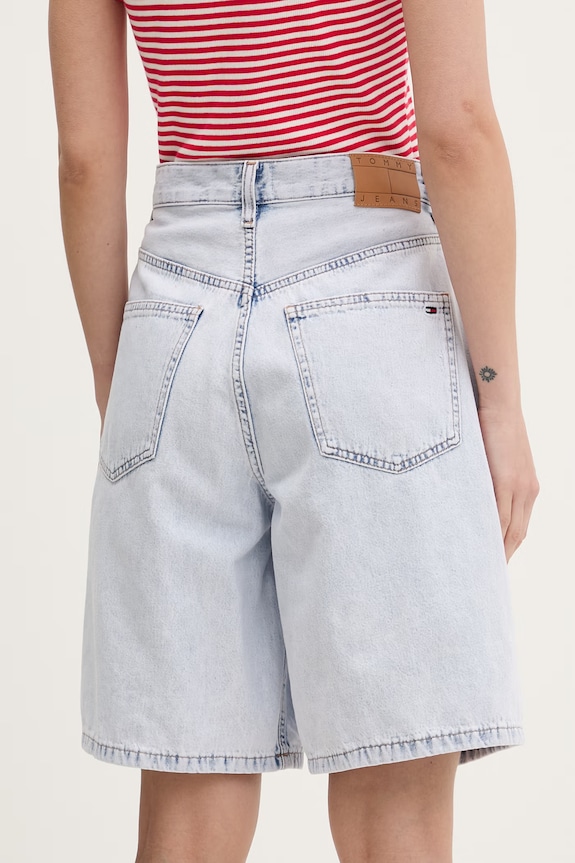 Oblečenie Tommy Jeans šortky dámske rifľové DW0DW22709 modrá