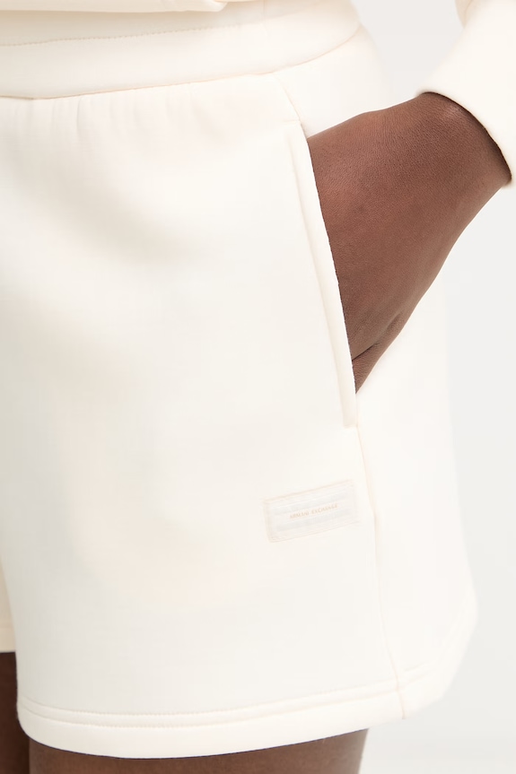 Armani Exchange pantaloni scurți pentru femei, cu vâscoză bej XW002044.AF21290