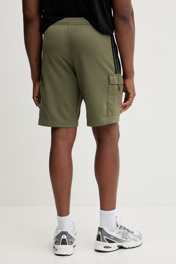 Îmbrăcăminte adidas pantaloni scurți Tiro KC2904 verde