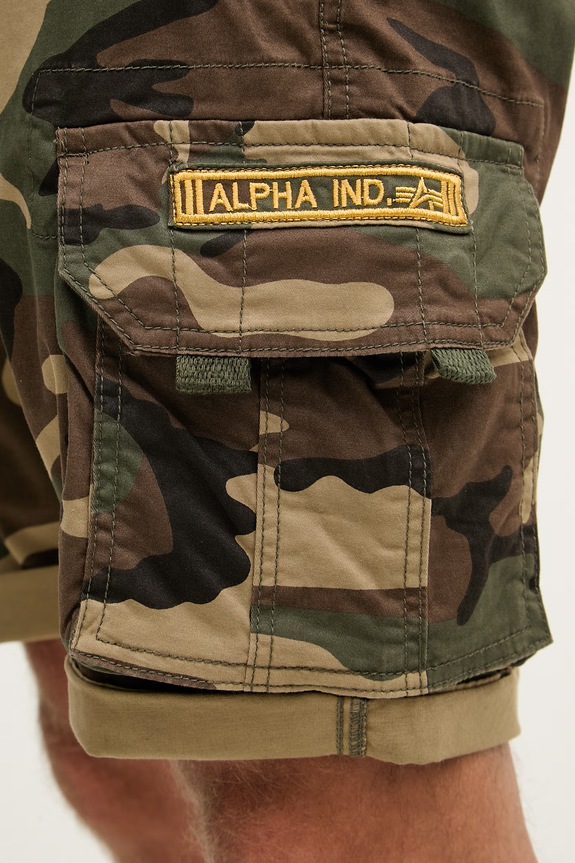 Alpha Industries pantaloncini cargo da uomo in cotone con elastan Crew Short Camo verde 196201