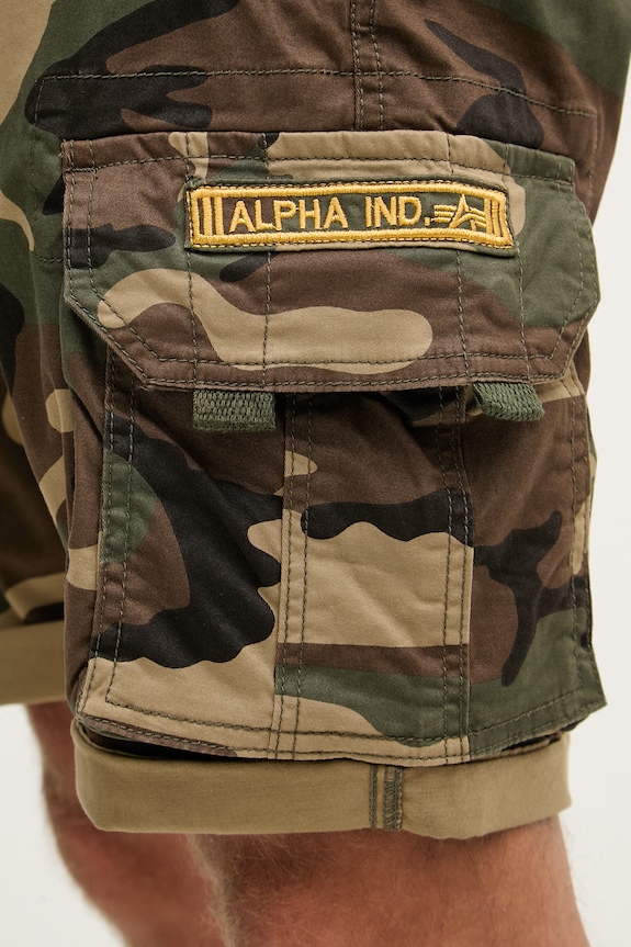 Alpha Industries pantaloncini cargo da uomo in cotone con elastan Crew Short Camo verde 196201