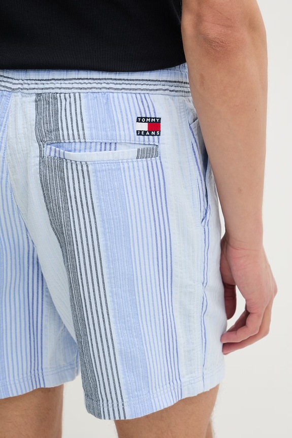 Tommy Jeans szorty męskie bawełniane niebieski DM0DM22830