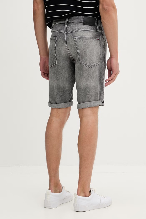 Odzież Tommy Jeans szorty męskie bawełniane z elastanem DM0DM22975 szary