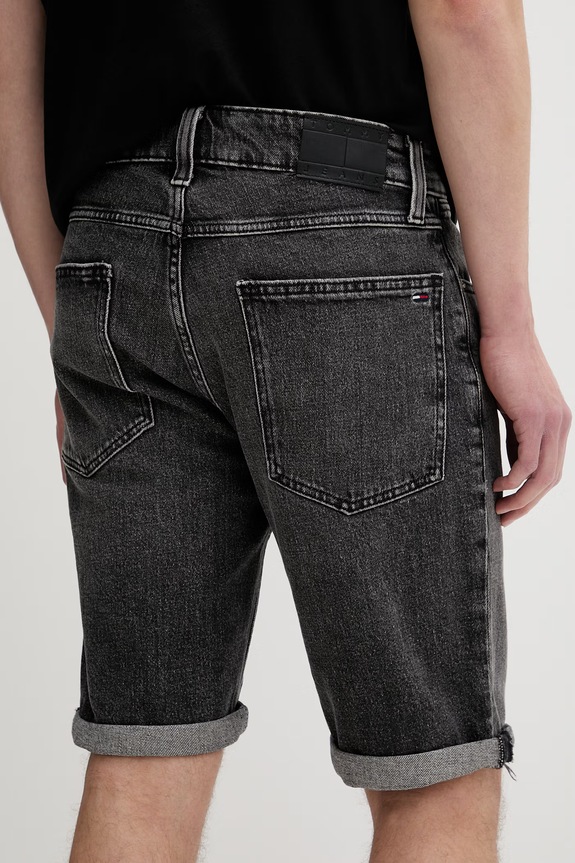 Oblečenie Tommy Jeans šortky pánske s bavlnou DM0DM22976 sivá
