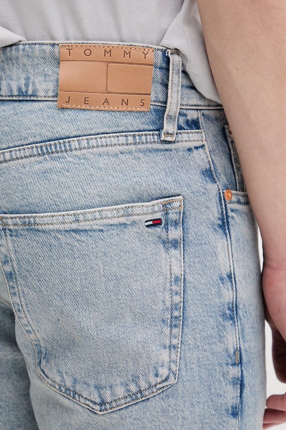 Tommy Jeans šortky pánske rifľové modrá DM0DM22977