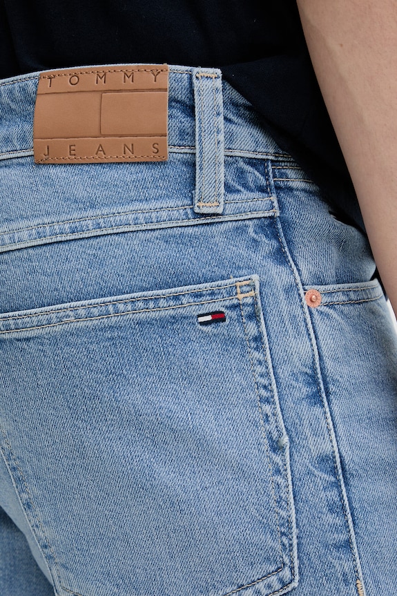 Tommy Jeans šortky pánske rifľové modrá DM0DM22979