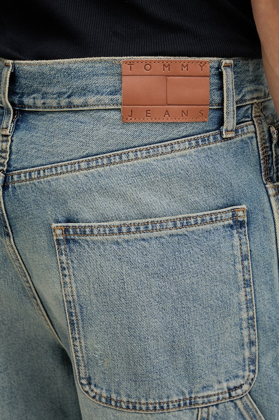 Tommy Jeans szorty męskie jeansowe niebieski DM0DM22993
