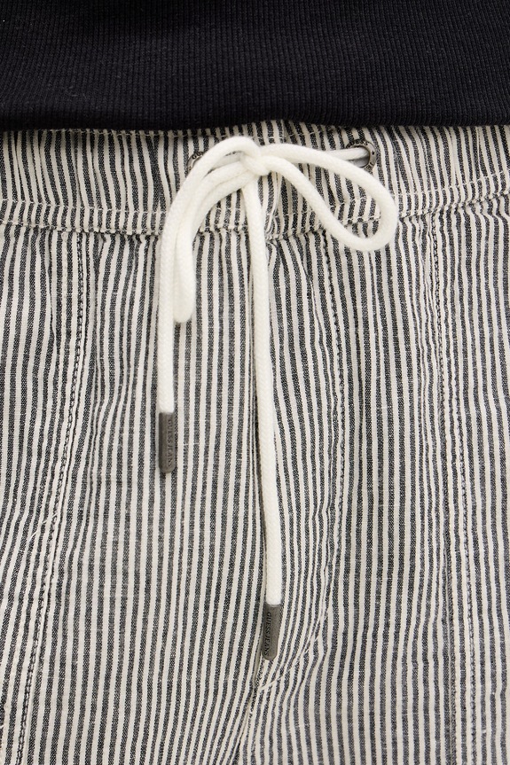 Guess Jeans pantaloni scurți bărbați cu adaos de in gri M6GD56.WO551