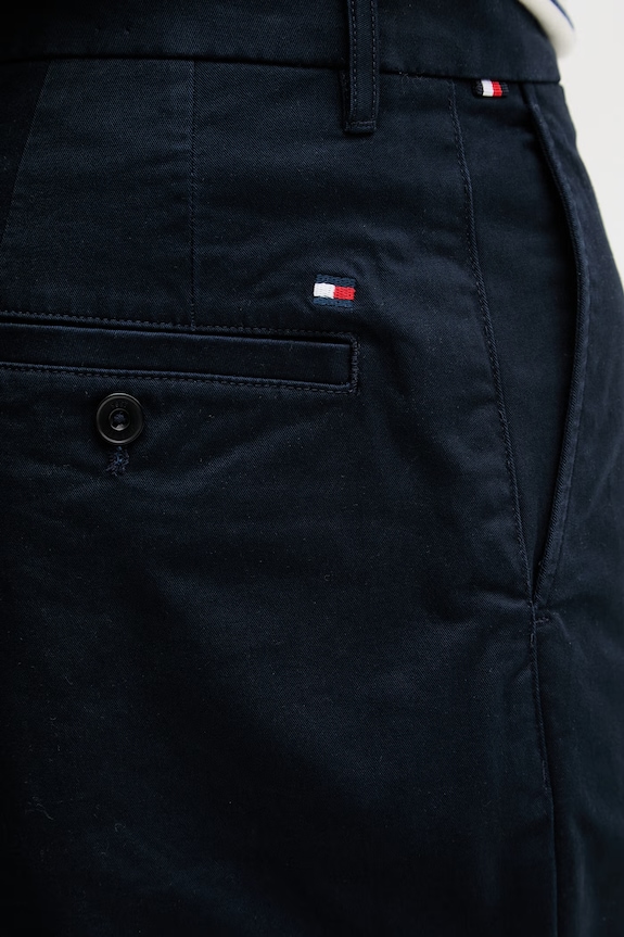 Tommy Hilfiger σορτς chino ανδρικά από βαμβάκι με ελαστάν σκούρο μπλε MW0MW42352