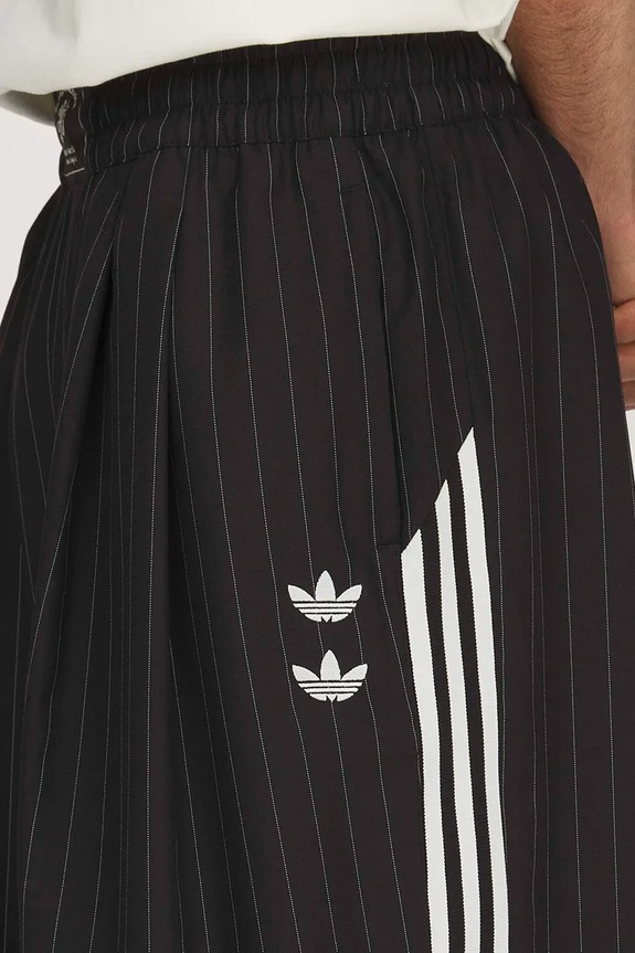 Adidas Originals x Willy Chavarria pantaloni scurți cu lână merino pentru bărbați KV2247 negru