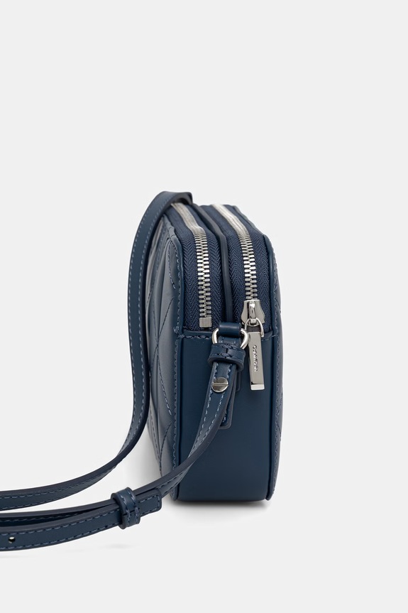 Calvin Klein torebka crossbody damska z imitacji skóry LV04F3328G niebieski SS26