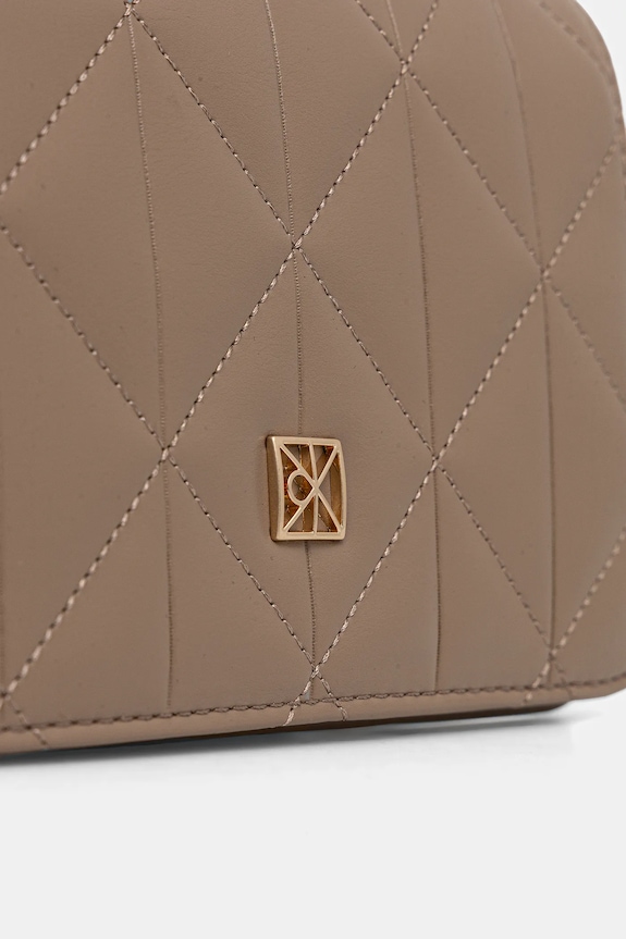 Τσάντα Calvin Klein μπεζ LV04F3321G
