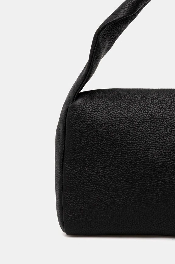 Tommy Hilfiger bőr táska fekete AW0AW18150