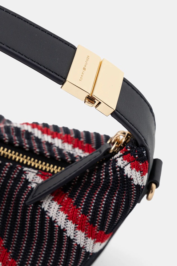 Kabelka Tommy Hilfiger tmavomodrá AW0AW18165