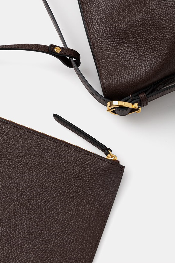 Δερμάτινη τσάντα Pollini καφέ PC4436PP1OQD0