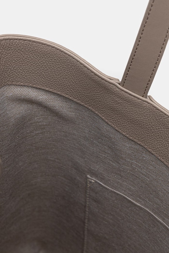 Δερμάτινη τσάντα Furla μπεζ WB01788.BX3353.4488S
