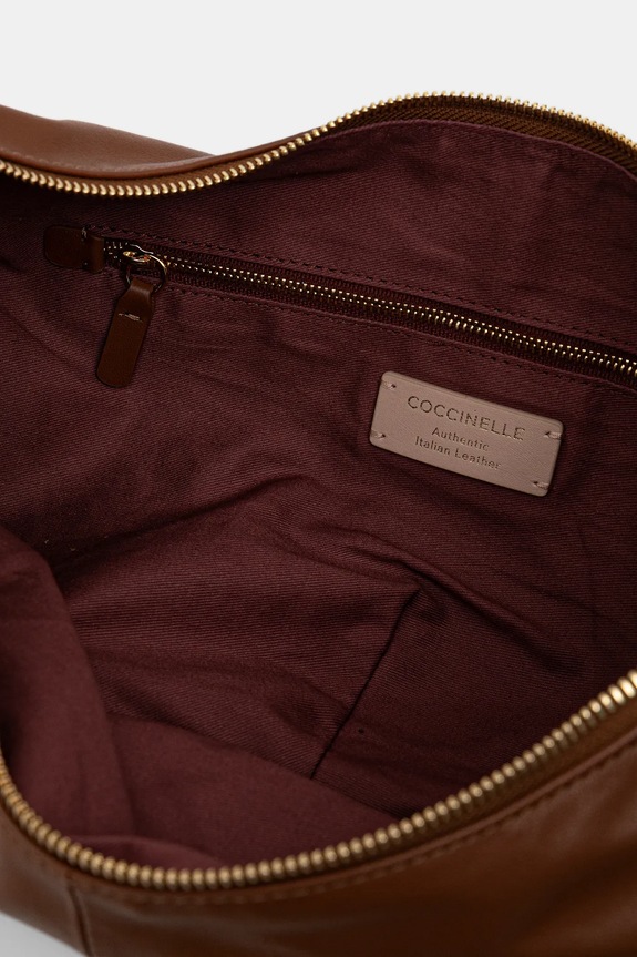 Δερμάτινη τσάντα Coccinelle FUROSHIKI E1.U1A.13.01.01 καφέ