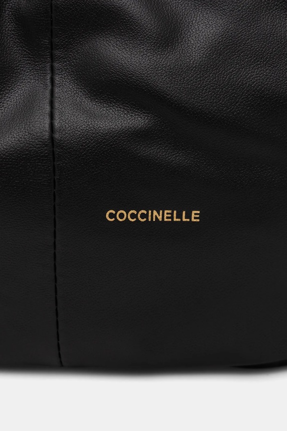 Δερμάτινη τσάντα Coccinelle FUROSHIKI μαύρο E1.U1A.13.01.01