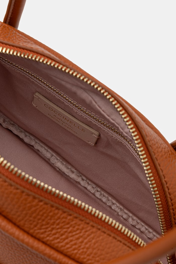 Δερμάτινη τσάντα Coccinelle PAKI E1.U4A.12.02.01 πορτοκαλί