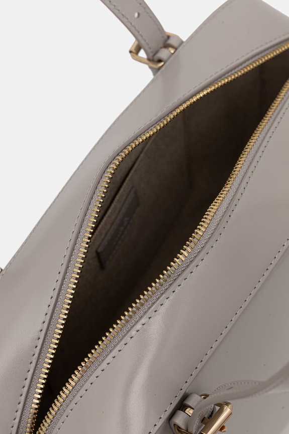 A.P.C. crossbody kabelka dámska kožená SAC VIRGINIE BOX PXBMW.F67017 sivá