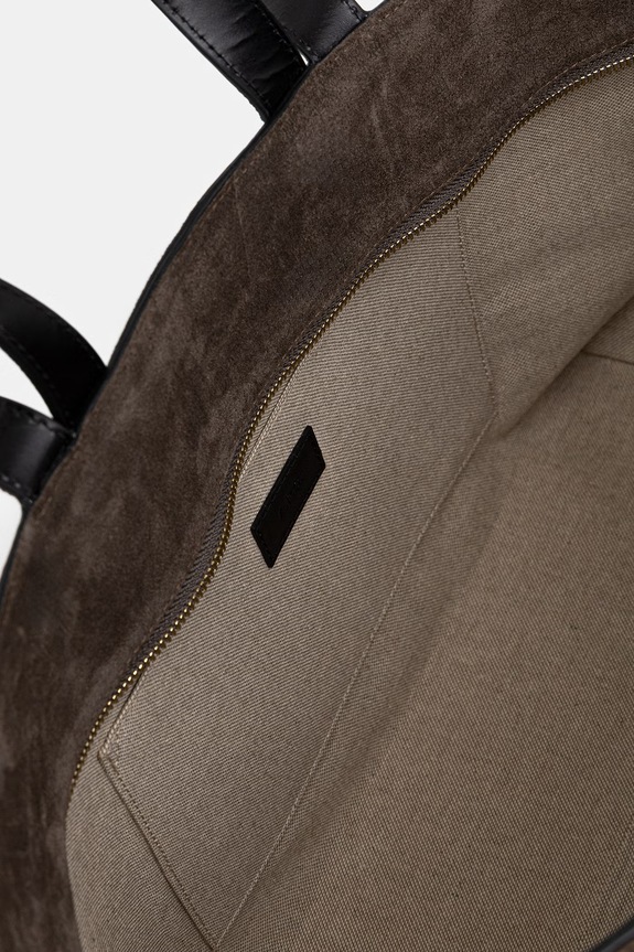 A.P.C. torebka zamszowa LE DRUMMER PXCAL.F67057 brązowy