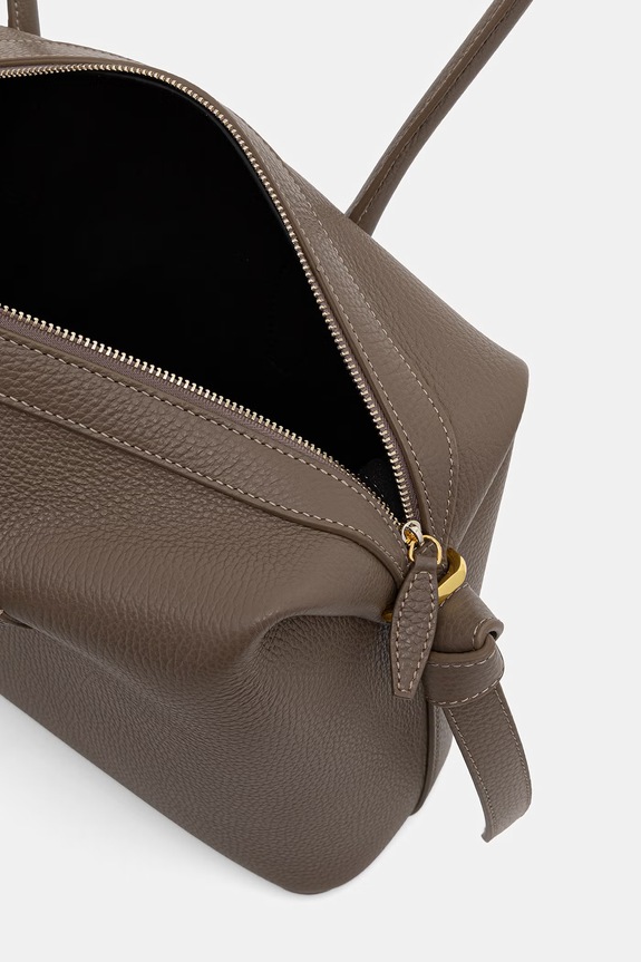 Yuzefi kabelka typu baguette dámska kožená BRIOCHE DUFFLE YUZPF25.HB.BD.L052 béžová