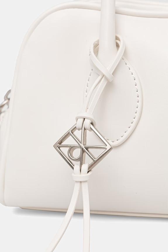 Calvin Klein kutijasta torba za žene od imitacije kože LV04F3369G bijela